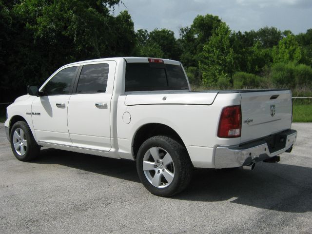 Dodge Ram 1500 2WD Crew Cab 143.5 Pickup Truck