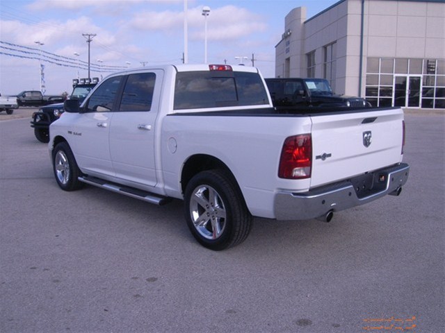 Dodge Ram 1500 2010 photo 5