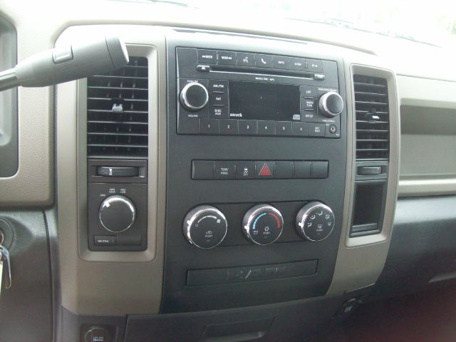 Dodge Ram 1500 2010 photo 4