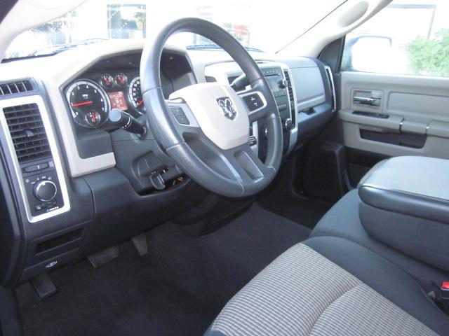 Dodge Ram 1500 2010 photo 3