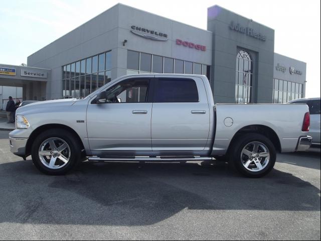 Dodge Ram 1500 2010 photo 2