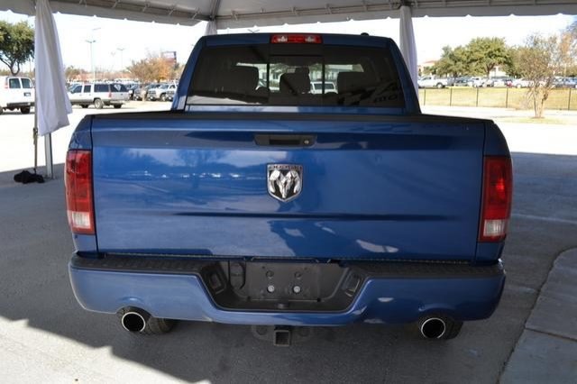 Dodge Ram 1500 2010 photo 3