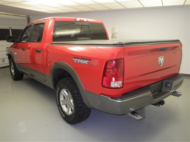 Dodge Ram 1500 2010 photo 2