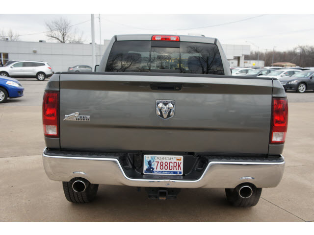 Dodge Ram 1500 2010 photo 2