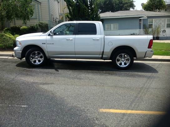 Dodge Ram 1500 2010 photo 2