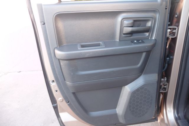 Dodge Ram 1500 2010 photo 18