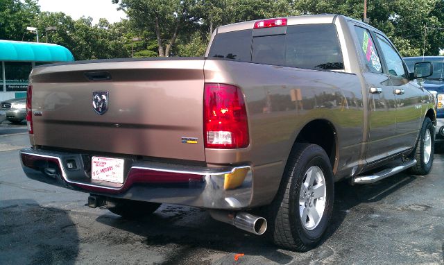 Dodge Ram 1500 2010 photo 2