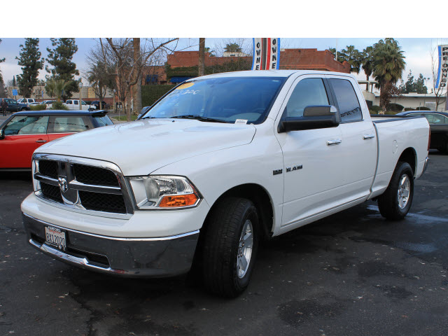 Dodge Ram 1500 2010 photo 2