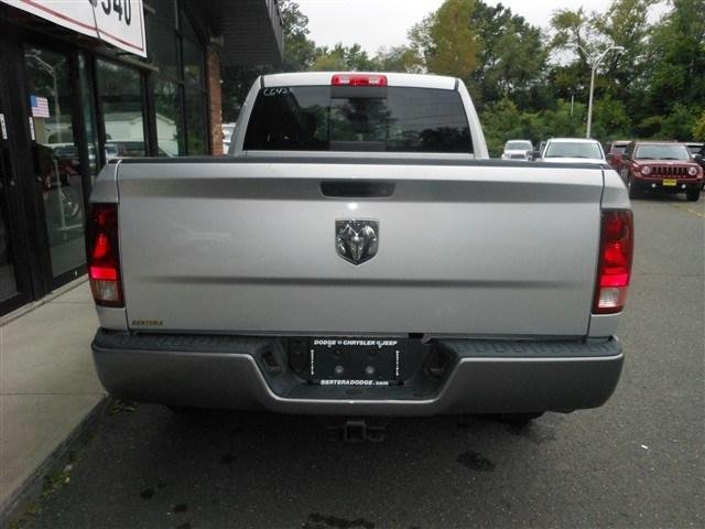 Dodge Ram 1500 2010 photo 3