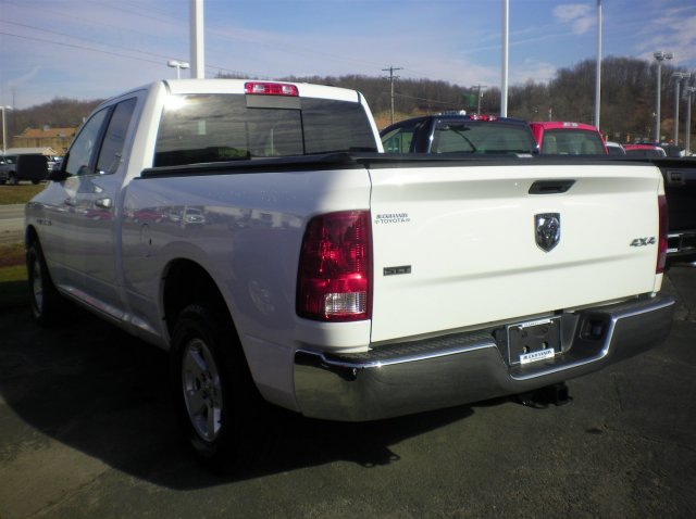 Dodge Ram 1500 2010 photo 2