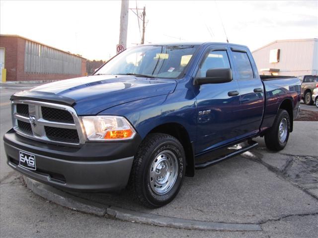 Dodge Ram 1500 SLT Pickup Truck