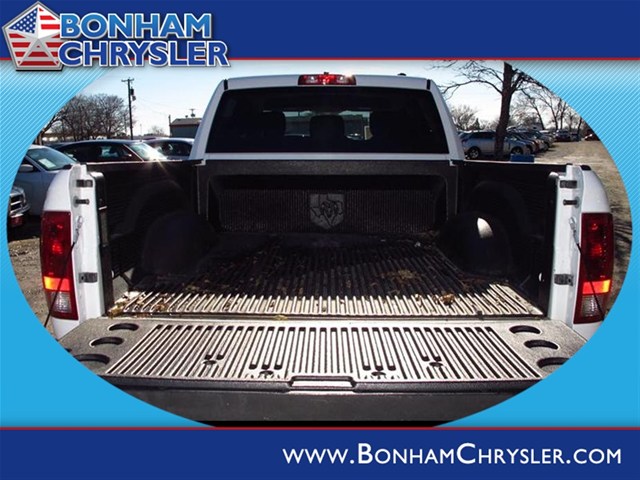 Dodge Ram 1500 2010 photo 4