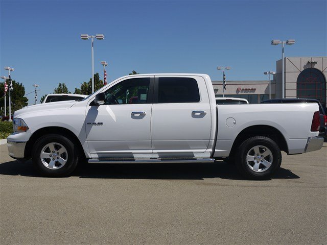 Dodge Ram 1500 2010 photo 3