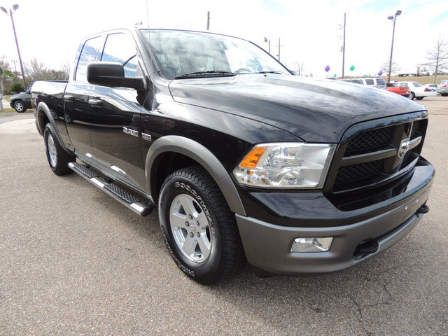 Dodge Ram 1500 2010 photo 2