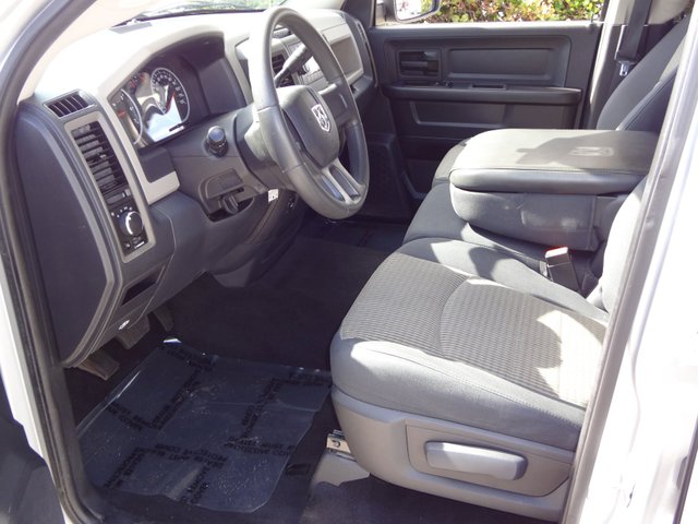 Dodge Ram 1500 2010 photo 2