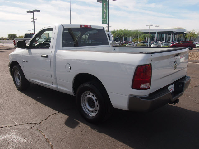 Dodge Ram 1500 2010 photo 2