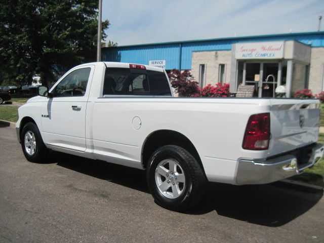 Dodge Ram 1500 2010 photo 4