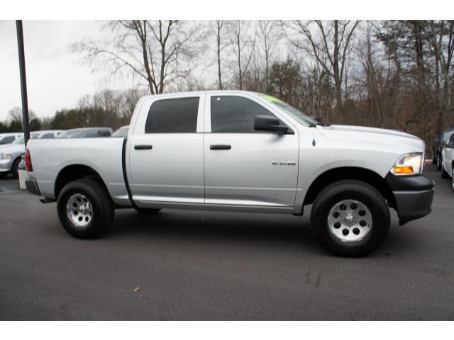 Dodge Ram 1500 SLT Pickup Truck