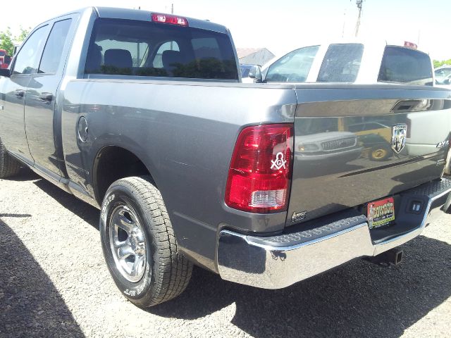 Dodge Ram 1500 4dr LX 4WD Auto Crew Cab Pickup