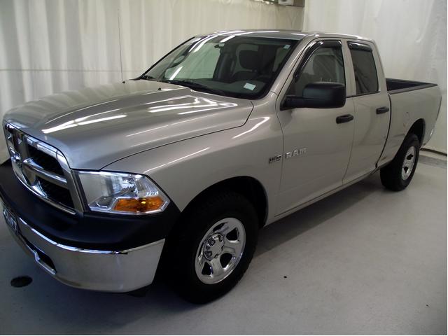 Dodge Ram 1500 2010 photo 2