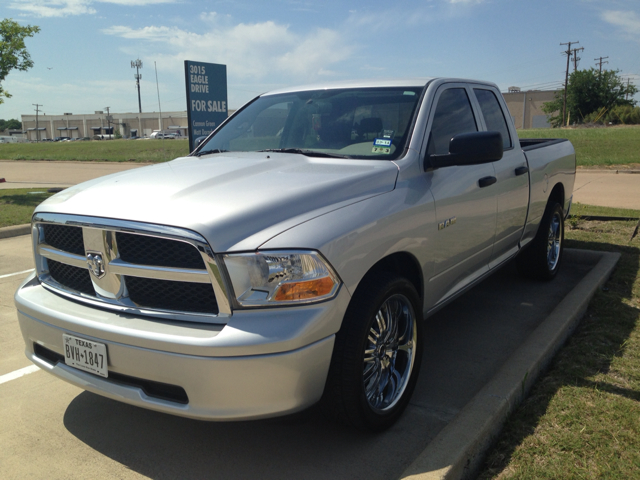 Dodge Ram 1500 2010 photo 2