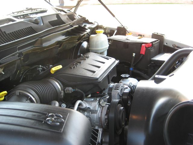 Dodge Ram 1500 2010 photo 2