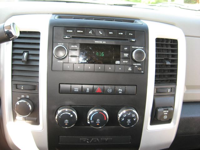 Dodge Ram 1500 2010 photo 24