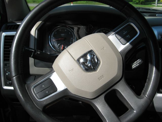 Dodge Ram 1500 2010 photo 9