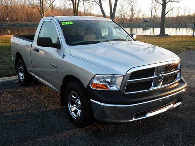 Dodge Ram 1500 2010 photo 2