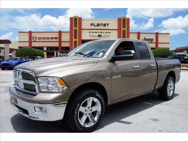 Dodge Ram 1500 2010 photo 2