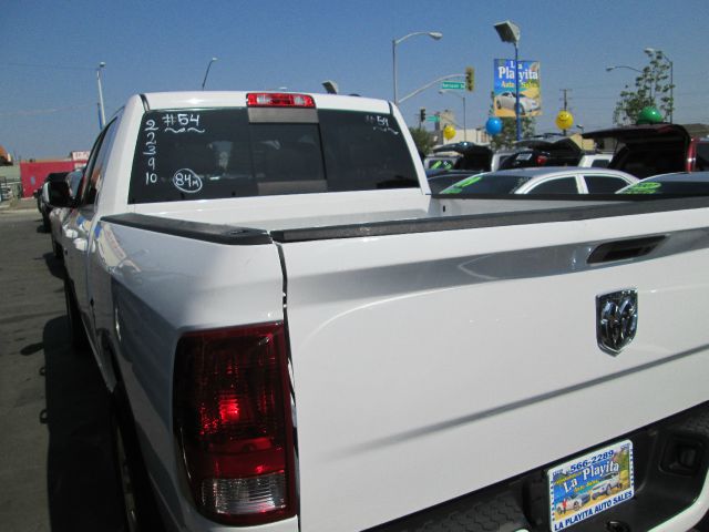 Dodge Ram 1500 2WD Crew Cab 143.5 Pickup Truck