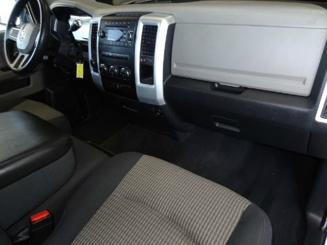 Dodge Ram 1500 2010 photo 16