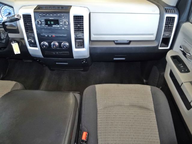 Dodge Ram 1500 2010 photo 18