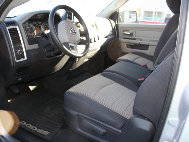 Dodge Ram 1500 2010 photo 4