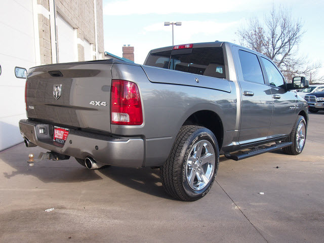 Dodge Ram 1500 2010 photo 2