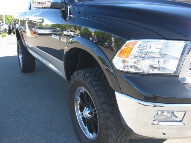 Dodge Ram 1500 2010 photo 2