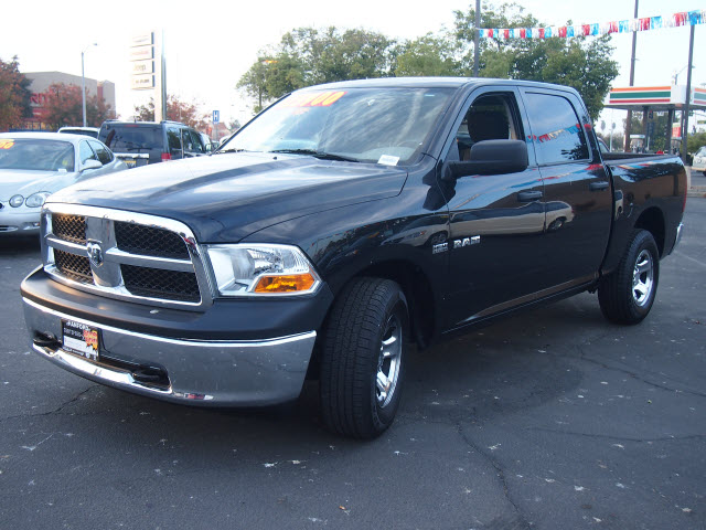 Dodge Ram 1500 2010 photo 2