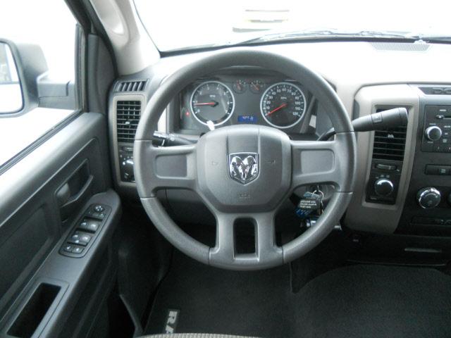 Dodge Ram 1500 2010 photo 2