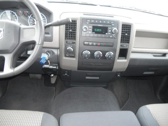 Dodge Ram 1500 2010 photo 3