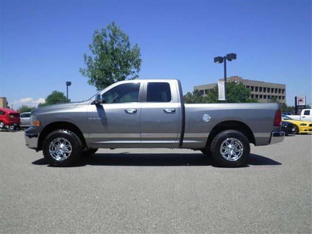 Dodge Ram 1500 2010 photo 2