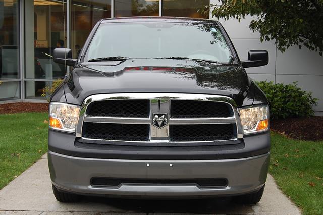 Dodge Ram 1500 2010 photo 2