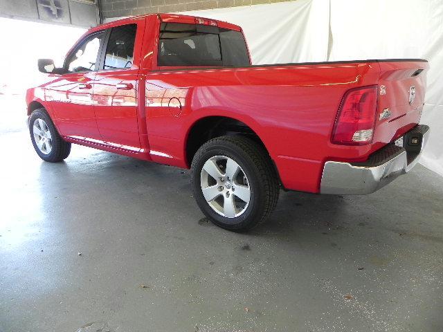 Dodge Ram 1500 2011 photo 2