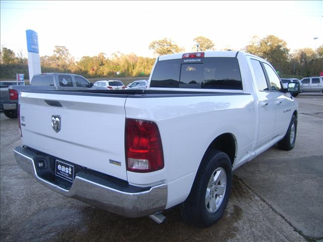 Dodge Ram 1500 2011 photo 3