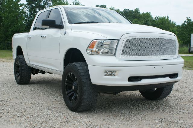 Dodge Ram 1500 2011 photo 2