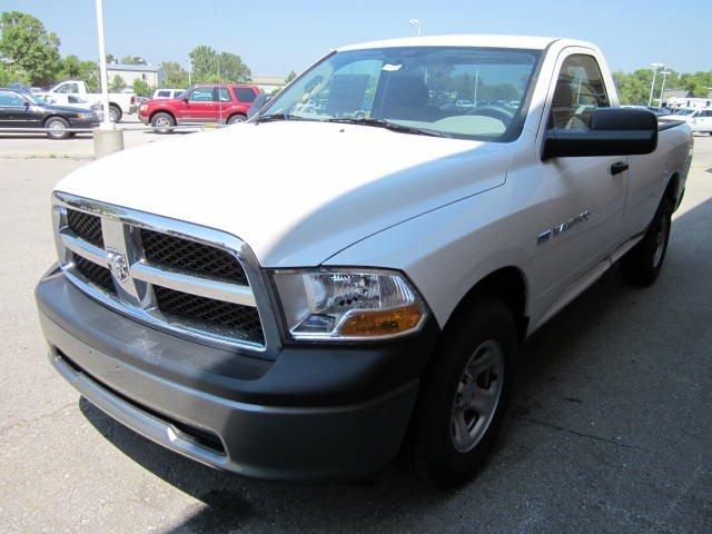 Dodge Ram 1500 2011 photo 2