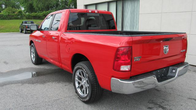 Dodge Ram 1500 2011 photo 1