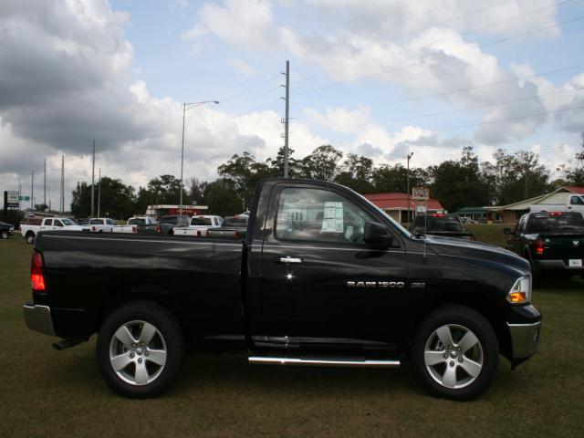 Dodge Ram 1500 2011 photo 1