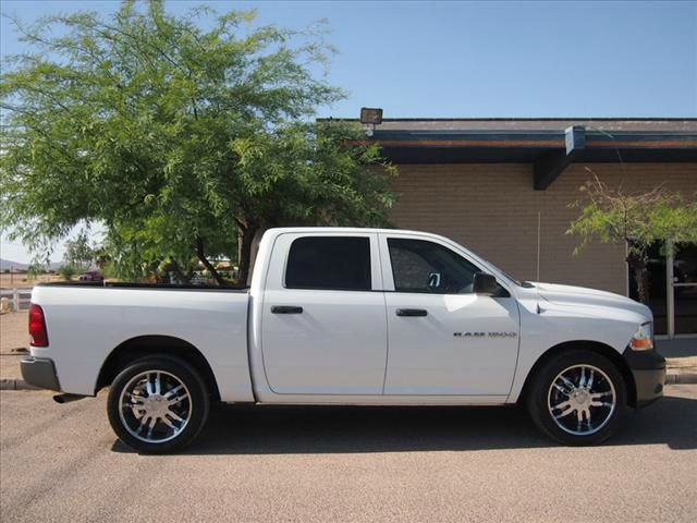 Dodge Ram 1500 2011 photo 4