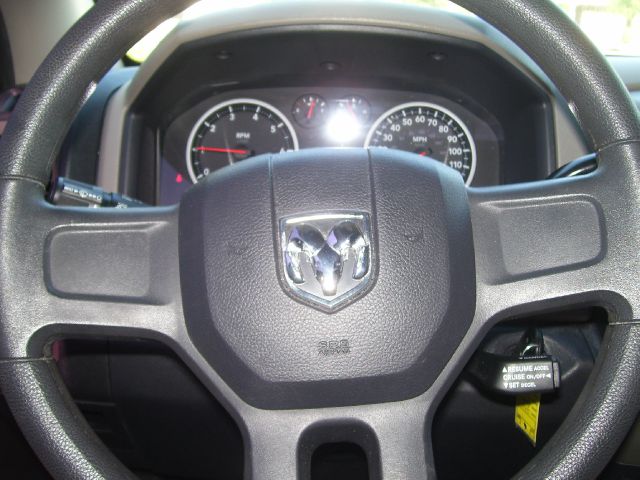 Dodge Ram 1500 2011 photo 16