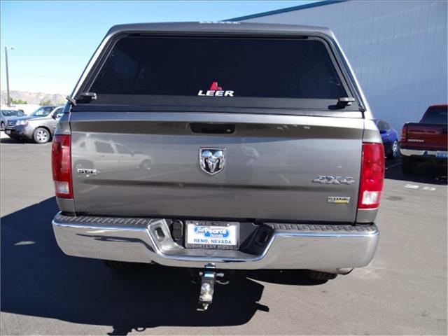 Dodge Ram 1500 2011 photo 2